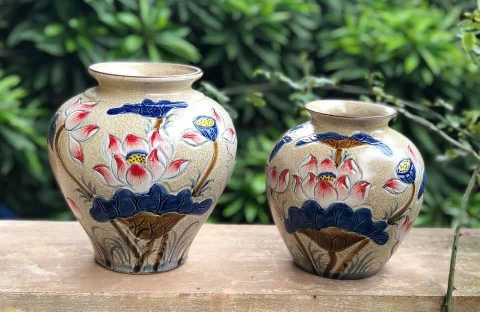Vò tam giác men rạn sen màu - Ảnh 2