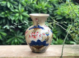 Vò cổ thắt men rạn sen màu