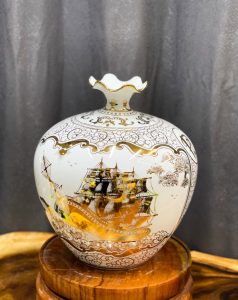 Bình hút lộc nhị cảnh miệng lượn vẽ vàng 24K