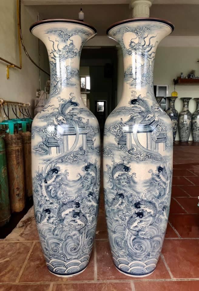 Lộc bình Cá Chép Vượt Vũ Môn men chàm