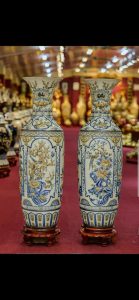 Lộc bình Tứ Cảnh đắp nổi men rạn ấn vẩy