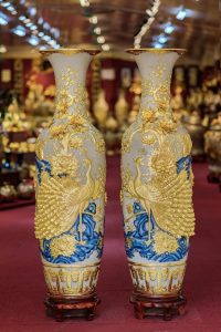 Đôi Lộc Bình Công Đào Men Rạn Dát Vàng 24k