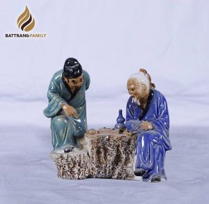 Tượng Ông Lão Đánh Cờ