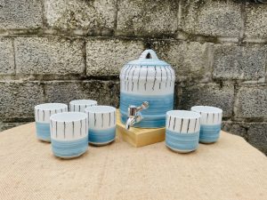 Bình nước dáng phạng màu xanh dương dọc