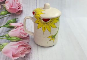 Cốc Có Nắp Vẽ Hoa Hướng Dương Men Mát