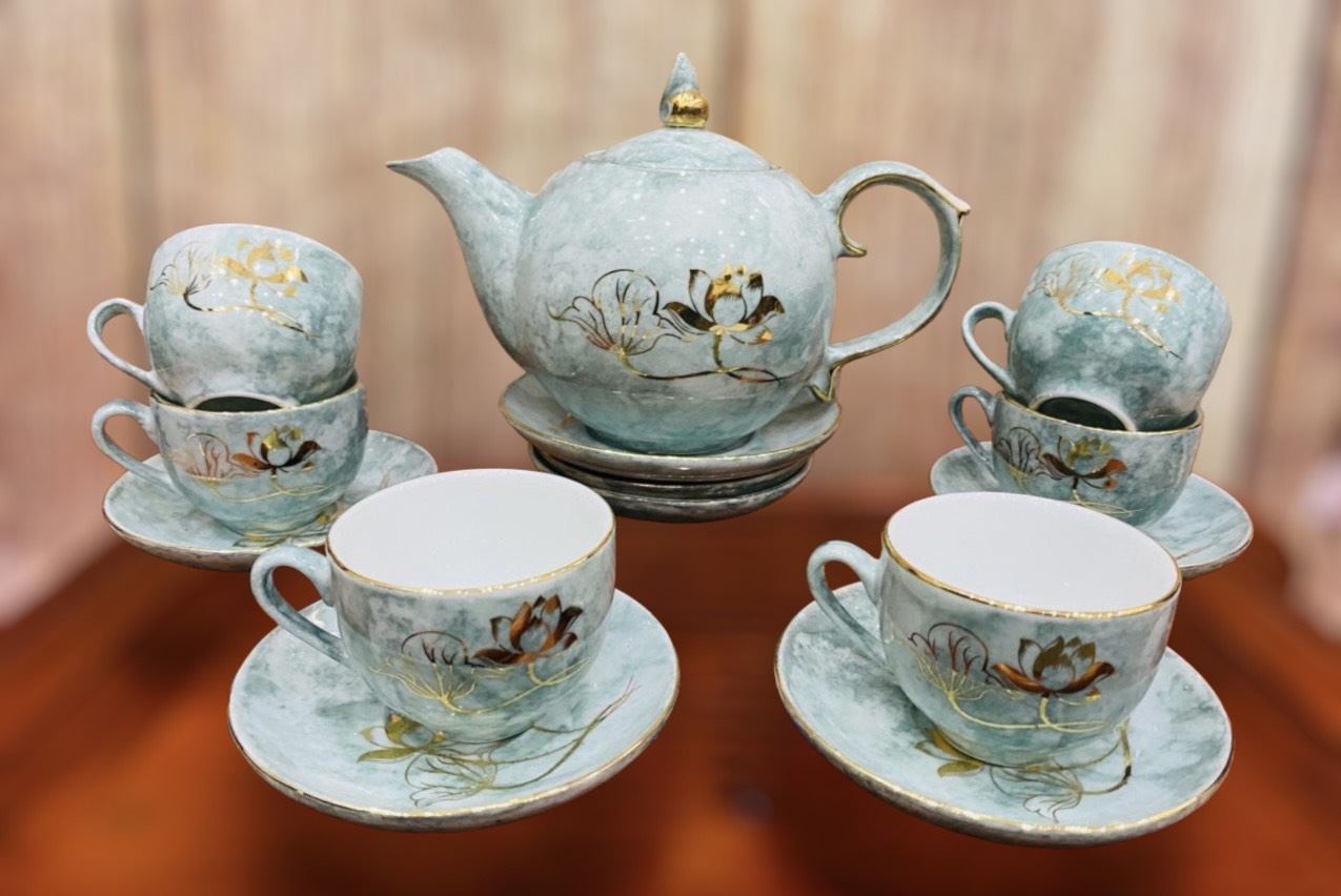 Bộ Ấm Chén Chóp Sen Vân Đá Ghi Chỉ Vàng