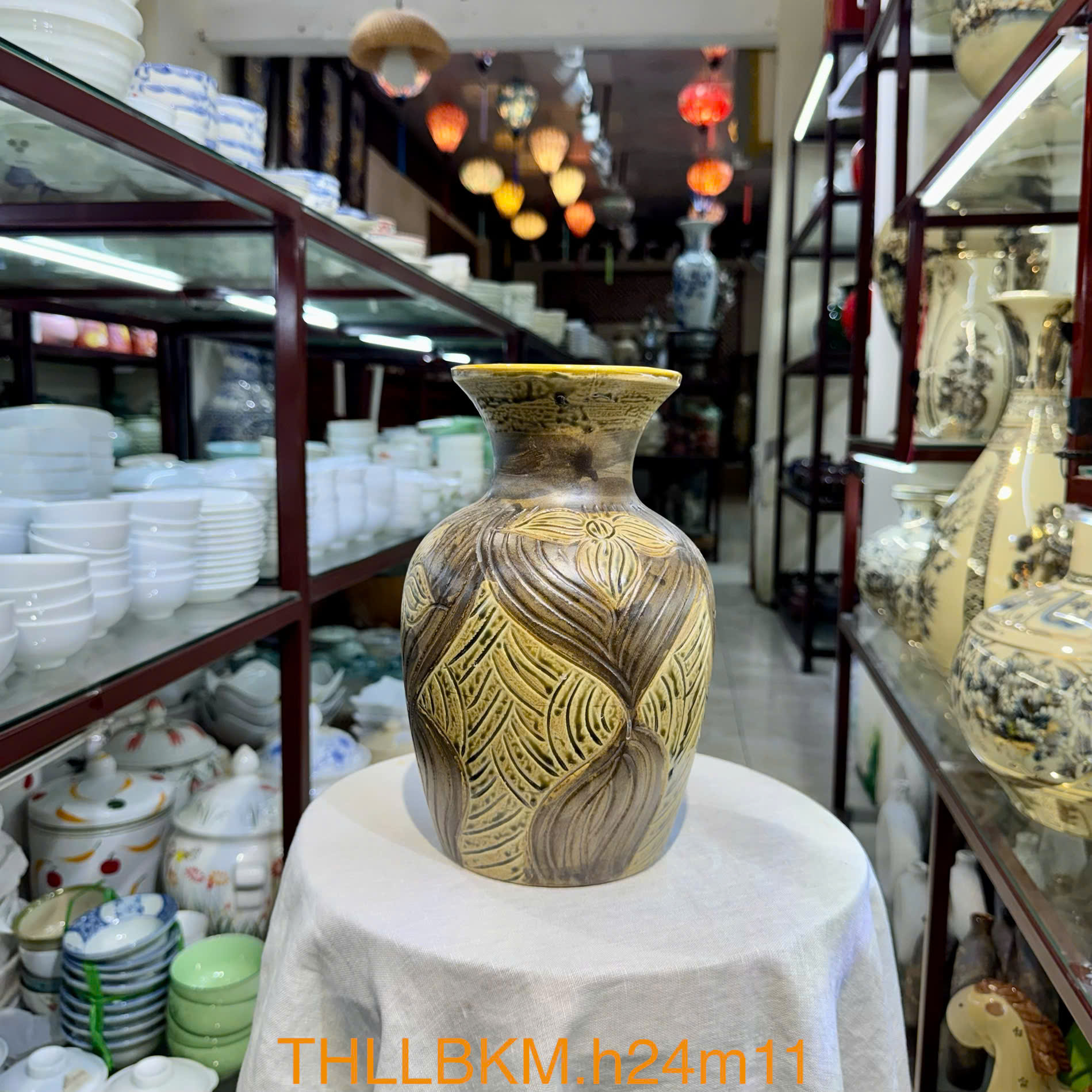 Gốm mộc khắc nâu - Ảnh 2