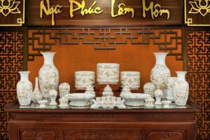 Bộ đồ thờ trắng nổi vẽ vàng 01